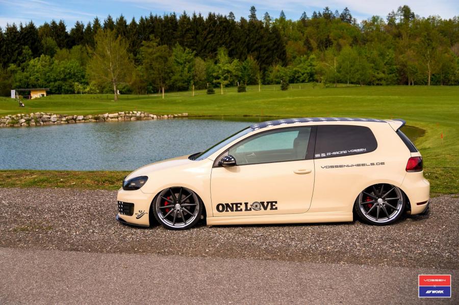  Volkswagen Golf GTi on Vossen Wheels (VWS-1) 2016 года  (фото 13 из 34)